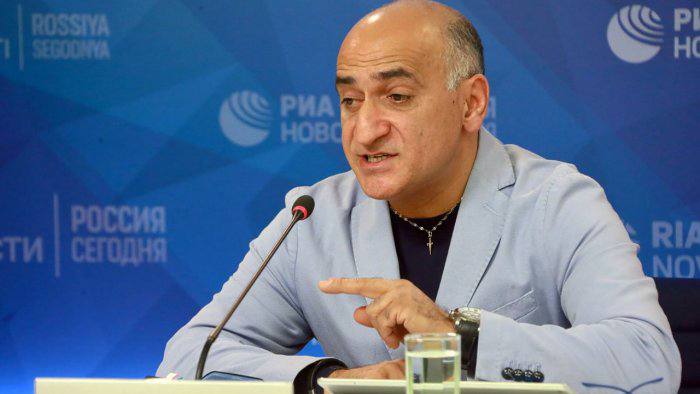 کارشناس سیاسی ارمنی: ما می توانیم سوچی و کریمه را بگیریم