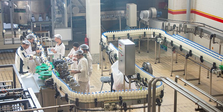 صادرات ماهانه ۶۰۰ تن انواع محصولات لبنی و ۱۰۰ تن شیر خشک از آذربایجان‌شرقی
