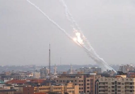 حمله گسترده زمینی – هوایی حماس به اسرائیل/ کشته شدن و اسارت چند اسرائیلی+ عکس