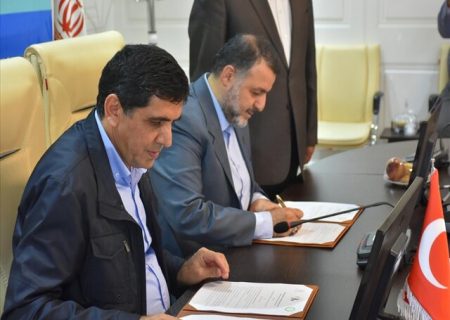 انعقاد تفاهم نامه همکاری‌های دوجانبه دانشگاه علوم پزشکی تبریز با دانشگاه‌های منطقه