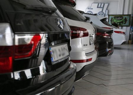طوفان در بازار خودروهای وارداتی / دو مدل در یک روز ۲۰۰ میلیون گران شدند + جدول