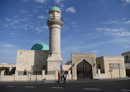 مسجد شاه عباس باکو پس از مرمت اساسی و اجرای مناره وارد مدار بهره برداری شد