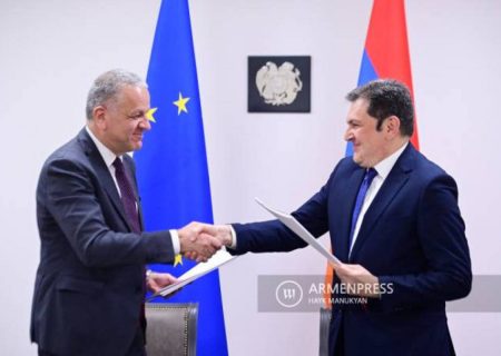 ایروان و بروکسل توافقنامه ای در خصوص نحوه ادامه فعالیت ناظران اتحادیه اروپا در نوار مرزی با آذربایجان امضا کردند