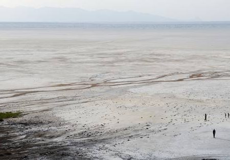 نمایندگان شمالغرب کشور در مجلس خواستار انتقال آب خلیج فارس به دریاچه ارومیه شدند