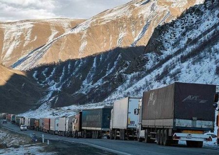 بیش از سه هزار دستگاه کامیون در پایانه مرزی گرجستان و روسیه در انتظار خروج هستند