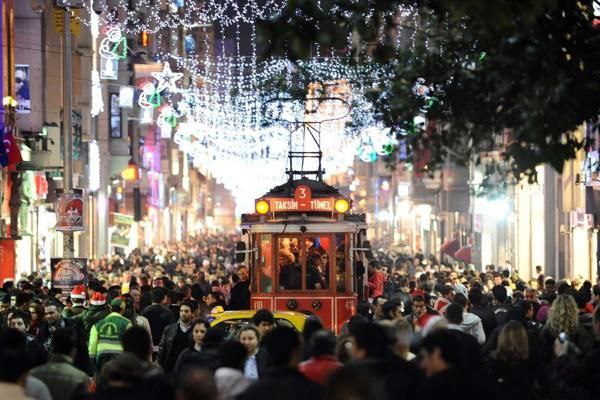 استانبول دومین شهر درخشان کریسمسی اروپا