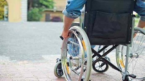 هیچ معلولی بیمه تکمیلی ندارد/ بیمه‌های پایه، لوازم و خدمات توانبخشی معلولان را پوشش نمی‌دهند