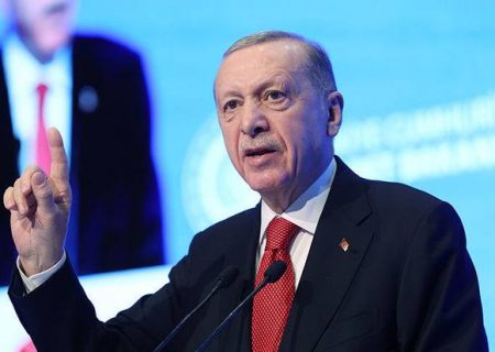 اردوغان: نیروهای خارجی در پی وارد کردن ضربه به صنعت گردشگری ترکیه هستند