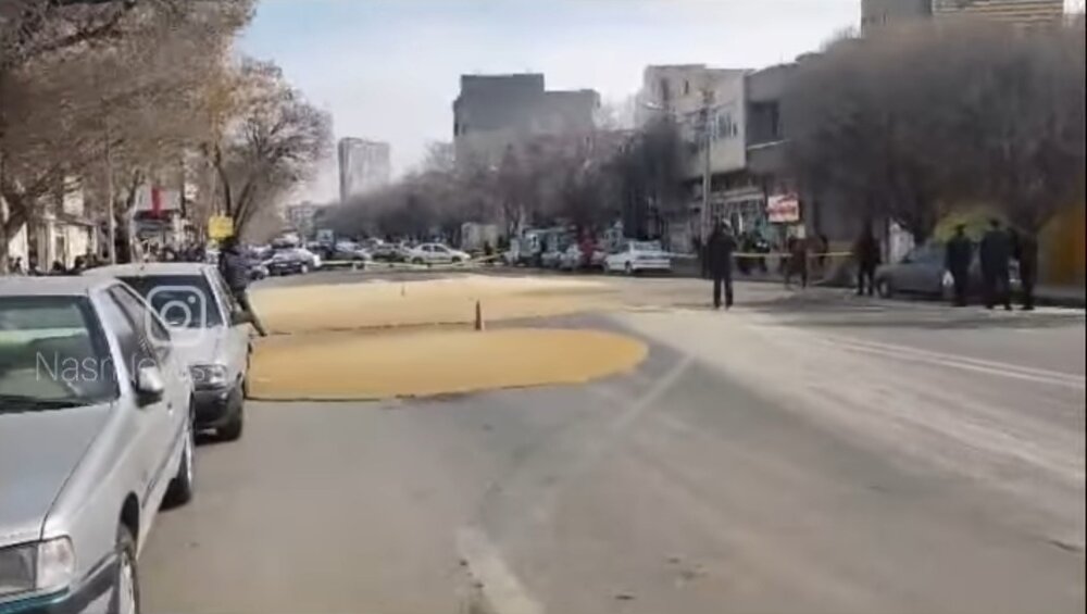 توضیحات سازمان حمل و نقل ریلی شهرداری تبریز درباره بیرون زدن فوم مترو