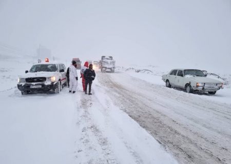 مسیرهای کوهستانی زنجان در احاطه برف و کولاک