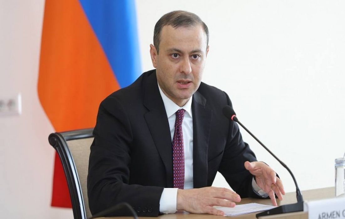 گریگوریان: ارمنستان برای حفظ امنیت اش به دنبال تضمین است