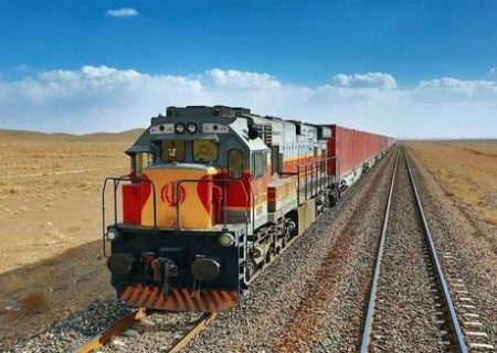 لکوموتیو قطار ترانزیتی افغانستان – ترکیه توقیف شد / کنسرسیوم توسعه ریلی: کارکنان راه آهن در اقدامی عجیب لکوموتیو را از قطار جدا کرده و آن را با خود بردند