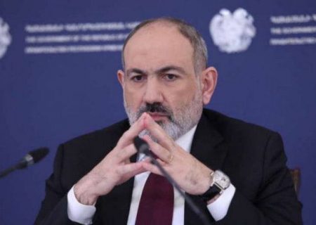 نیکول پاشینیان به هموطنان خود توصیه کرد که «ارمنستان تاریخی» را به نفع «ارمنستان واقعی» رها کنند