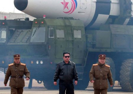 رهبر کره شمالی کیم از ارتش خواست برای جنگ آماده شوند