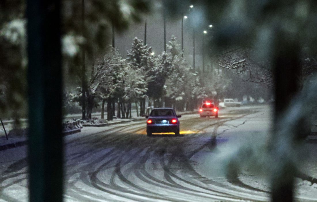 کاهش دما روزهای پایانی اردیبهشت موجب بارش برف در آذربایجان‌شرقی شد