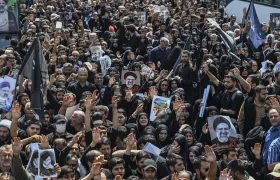 آیین تشییع رئیس جمهور ایران در تهران