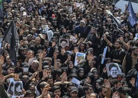 آیین تشییع رئیس جمهور ایران در تهران