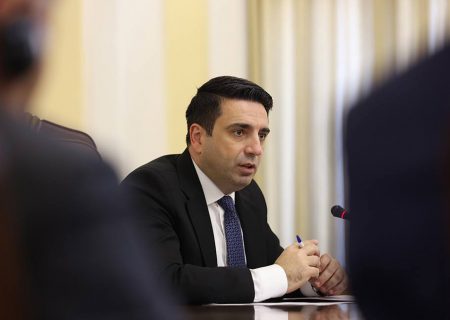 سیمونیان: شهروندان ارمنستان از روند تحدید حدود مرزها حمایت می کنند
