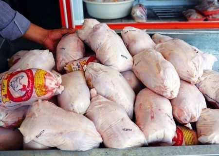 ۷۱۵ تن گوشت مرغ منجمد در آذربایجان‌شرقی توزیع شد