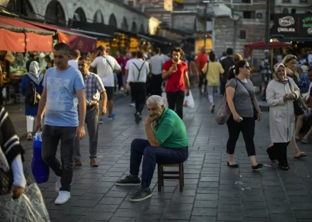 افزایش ۲ هزار ۵۰۰ لیری حقوق بازنشستگان در ترکیه