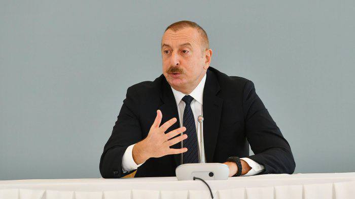 علیئو: شرط اصلی توافقنامه صلح تغییر قانون اساسی ارمنستان است
