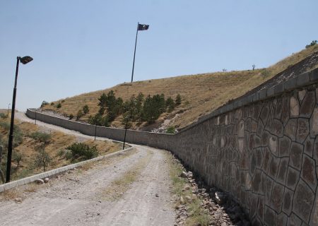 ایمن سازی مسیر دسترسی پارک یادگار امام با ۶۵۰ متر مکعب دیوارسنگی