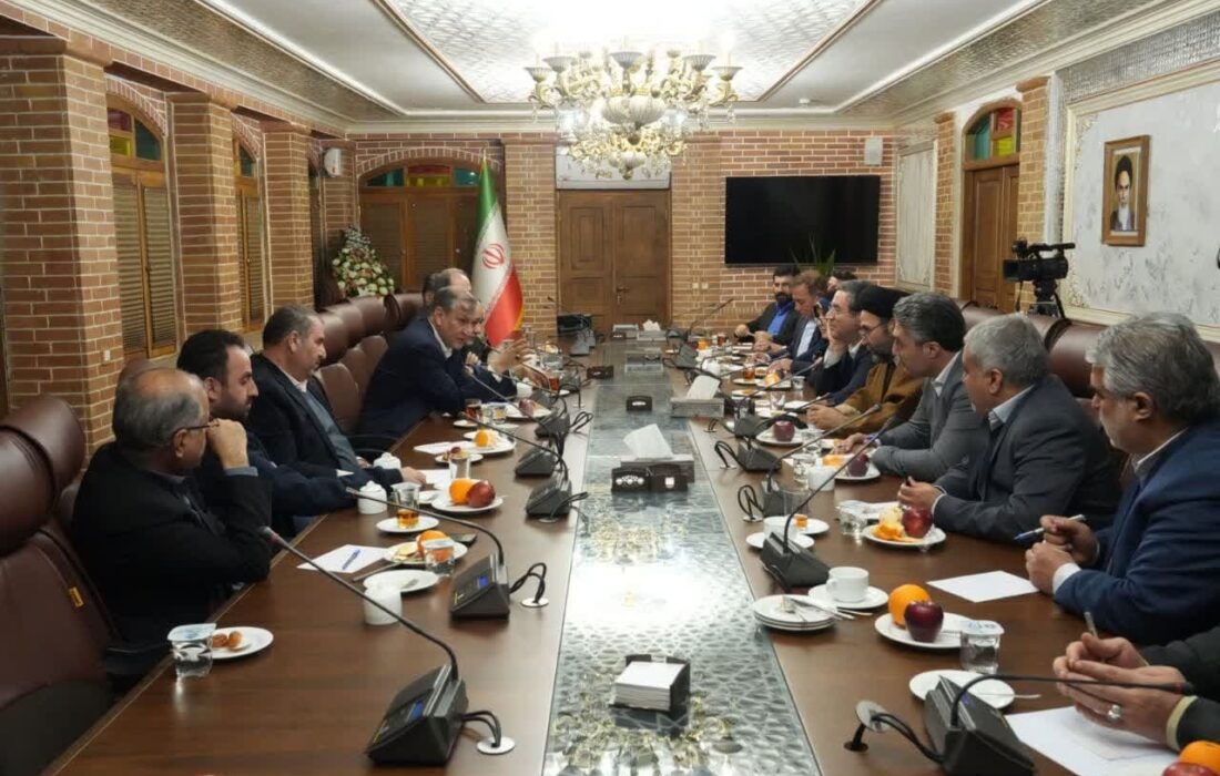 آذربایجان‌غربی تامین کننده سیب عید سایر استانها