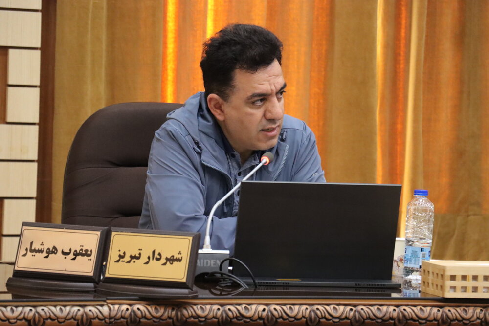 گزارش شهردار تبریز از وضعیت قراردادهای خرید اتوبوس در صحن علنی شورا