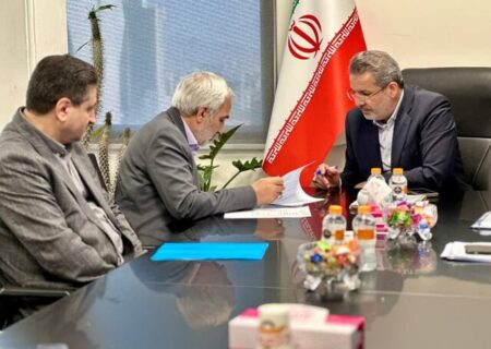 پیگیری تأمین قیر رایگان برای روستاهای شهرستان تبریز