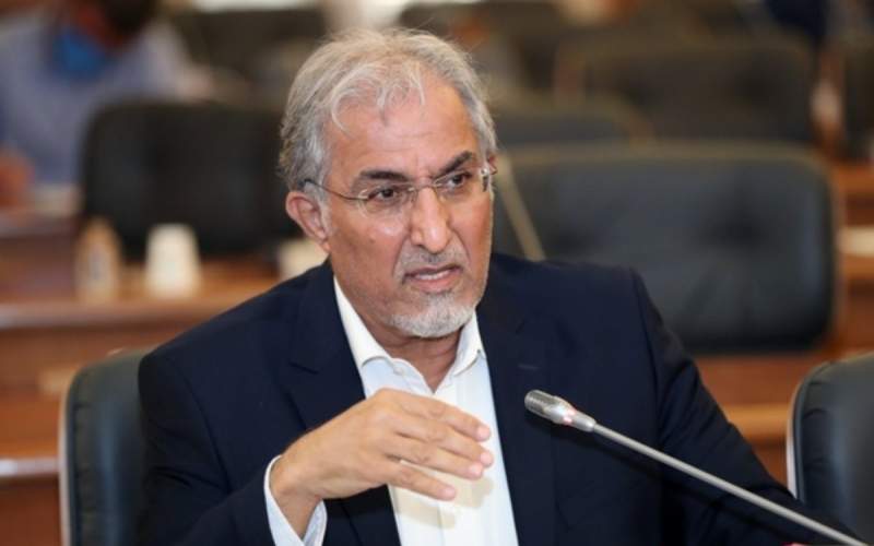 اقتصاد ایران در اختیار رفقا و قوم و خویش مسئولان است