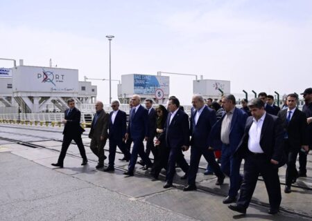 وزیر راه و شهرسازی ایران از بندر بین‌المللی باکو بازدید کرد