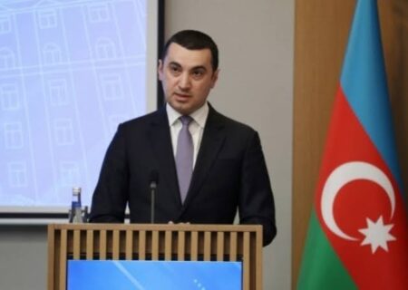 حاجی زاده: تعصب همچون سایه است، عقل را تاریک می‌کند