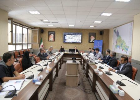 تشکیل کارگروه ویژه سرویس مدارس و برنامه‌ریزی برای نوسازی ناوگان حمل و نقل دانش‌آموزی در آذربایجان شرقی