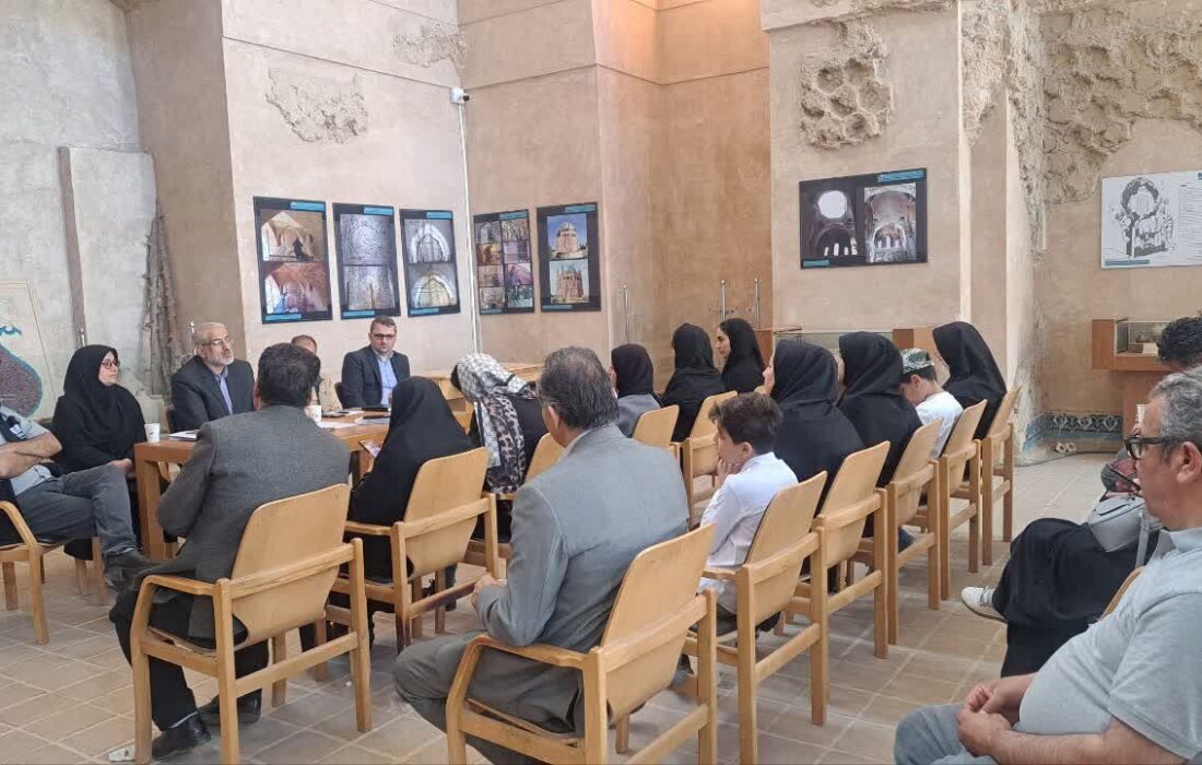 صادرات سالانه یک میلیون دلاری صنایع دستی از استان زنجان