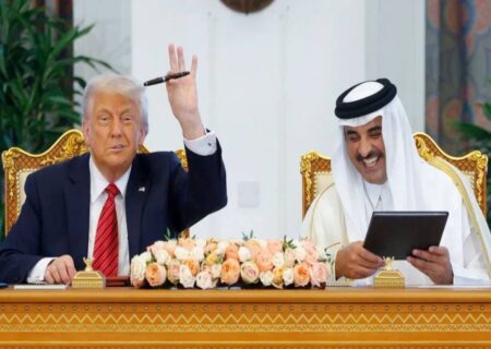 ترامپ با قطر قراردادی به ارزش بیش از ۱ تریلیون دلار امضا کرد