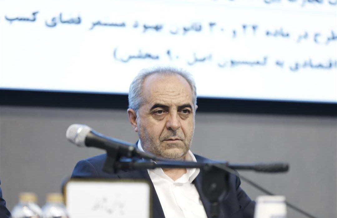 مردم آذربایجان احساس تبعیض می‌کنند