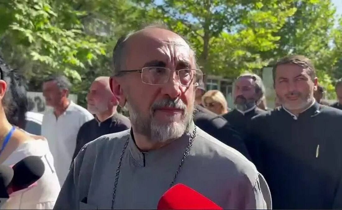 اسقف اعظم کلیسای حواری ارمنی میکائیل آدژاپاهیان بازدداشت شد