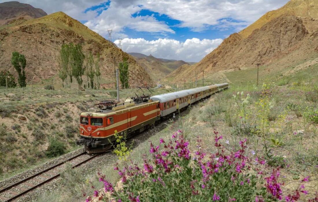 افزایش ۲۰ درصدی جابجایی مسافر در راه‌آهن منطقه آذربایجان