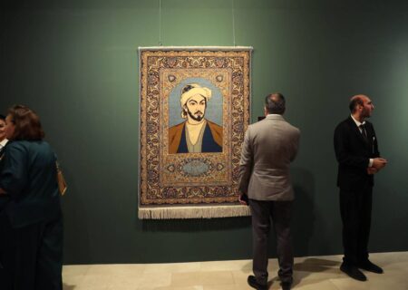 افتتاح نمایشگاه «بی‌زمان و بی‌مکان» در چارچوب جشنواره فرهنگی و هنری عمادالدین نسیمی