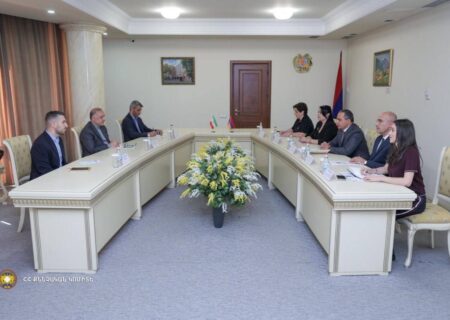 رئیس کمیته تحقیقاتی ارمنستان با سفیر جمهوری اسلامی ایران دیدار کرد