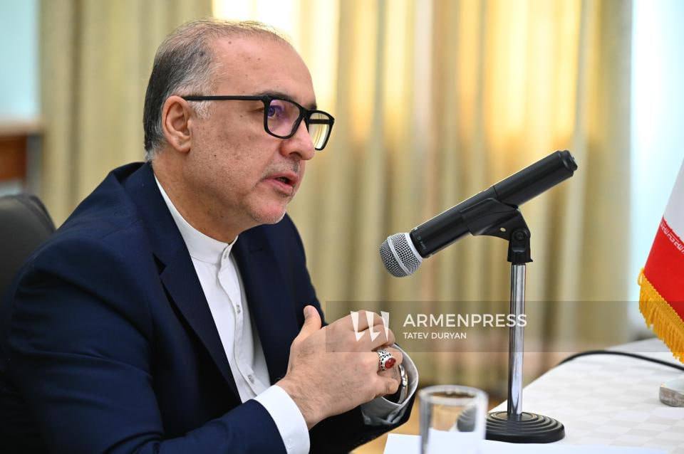 سبحانی:همکاری با ارمنستان در حوزه دفاعی در حال گسترش است