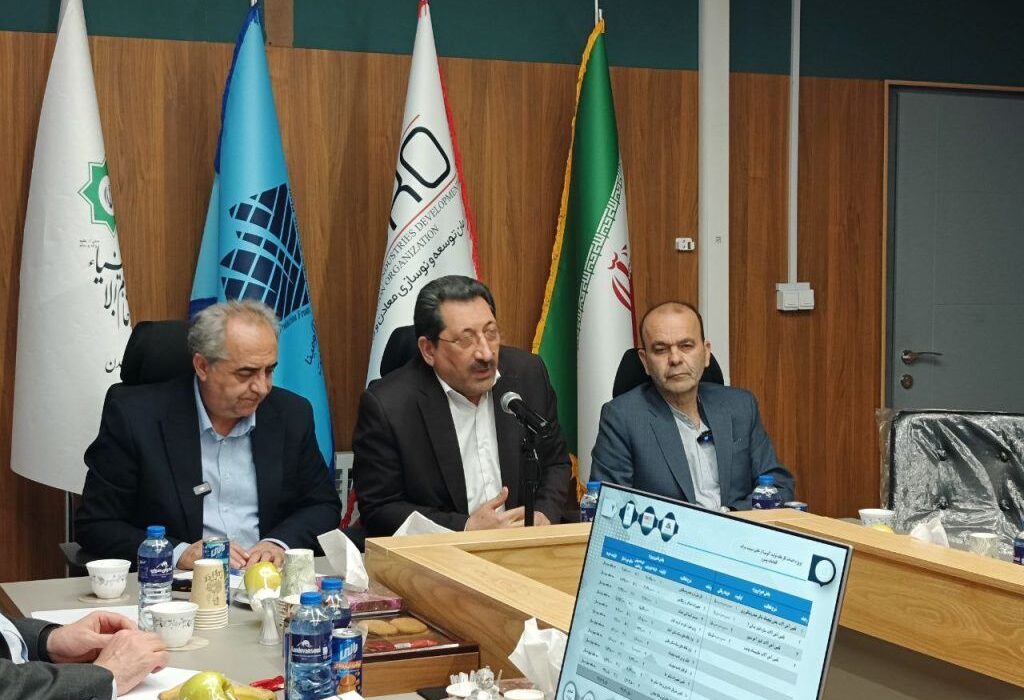 وزیر صمت: ۳۰۰ طرح تولیدی بالای ۸۰ درصد پیشرفت فیزیکی در آذربایجان شرقی در حال اجراست