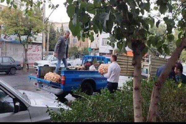 جمع‌آوری ۱۶۴ خودرو و طبق میوه فروش سد معبری ازسطح منطقه ۴