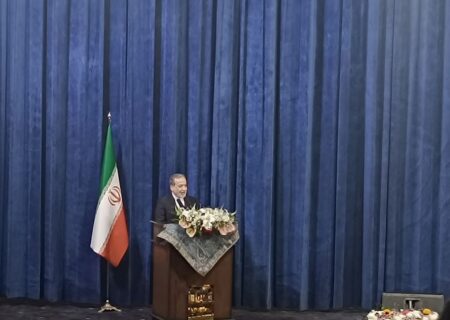 مدرسه‌سازی، سرمایه‌گذاری در آینده ایران است