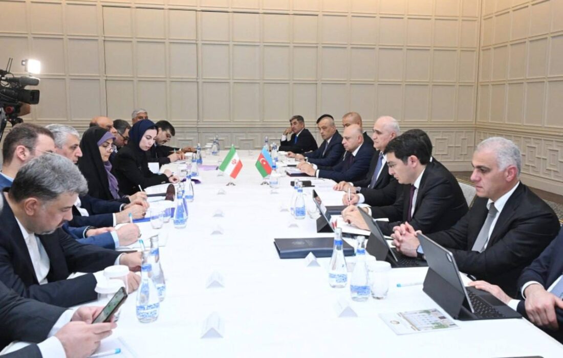 وزیر راه و شهرسازی جمهوری اسلامی ایران در سفر آذربایجان است