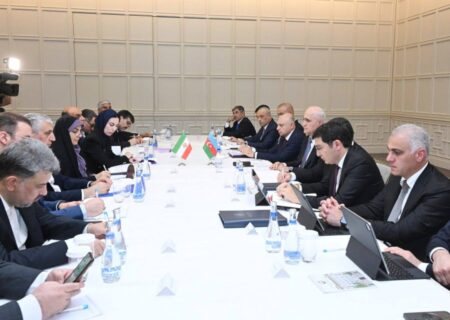 وزیر راه و شهرسازی جمهوری اسلامی ایران در سفر آذربایجان است