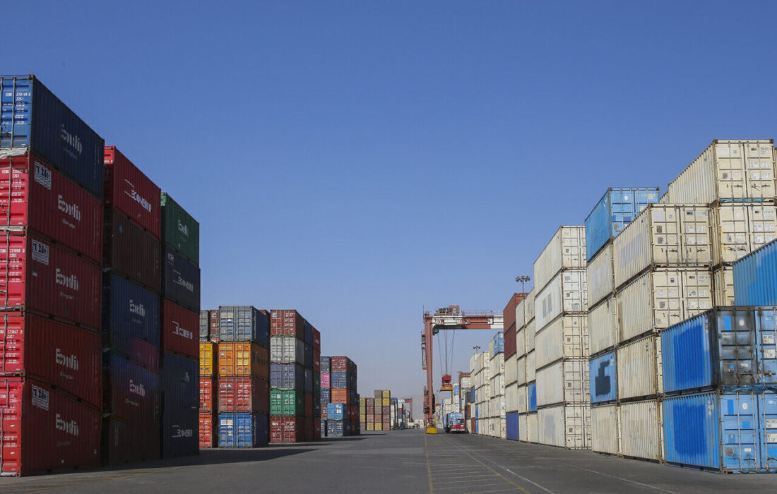 صادرات، پیشران توسعه اقتصادی/ ۸۵۰ میلیون دلار کالا از آذربایجان شرقی صادر شد