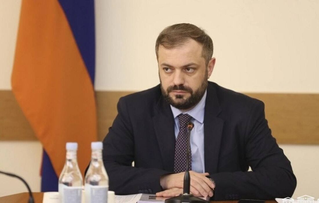 پاپویان: ارمنستان و آذربایجان میتوانند در تجارت خارجی یکدیگر را تکمیل کنند