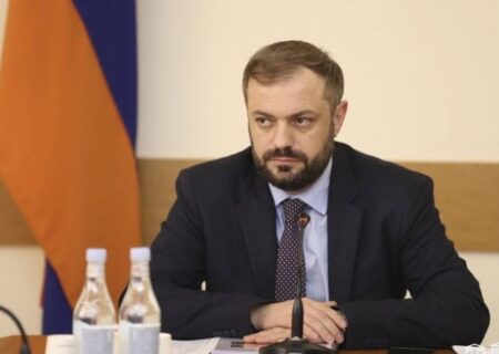 پاپویان: ارمنستان و آذربایجان می‌توانند در تجارت خارجی یکدیگر را تکمیل کنند