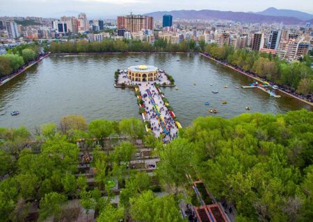 جذب گردشگر، فرصتی برای درآمدزایی تبریز